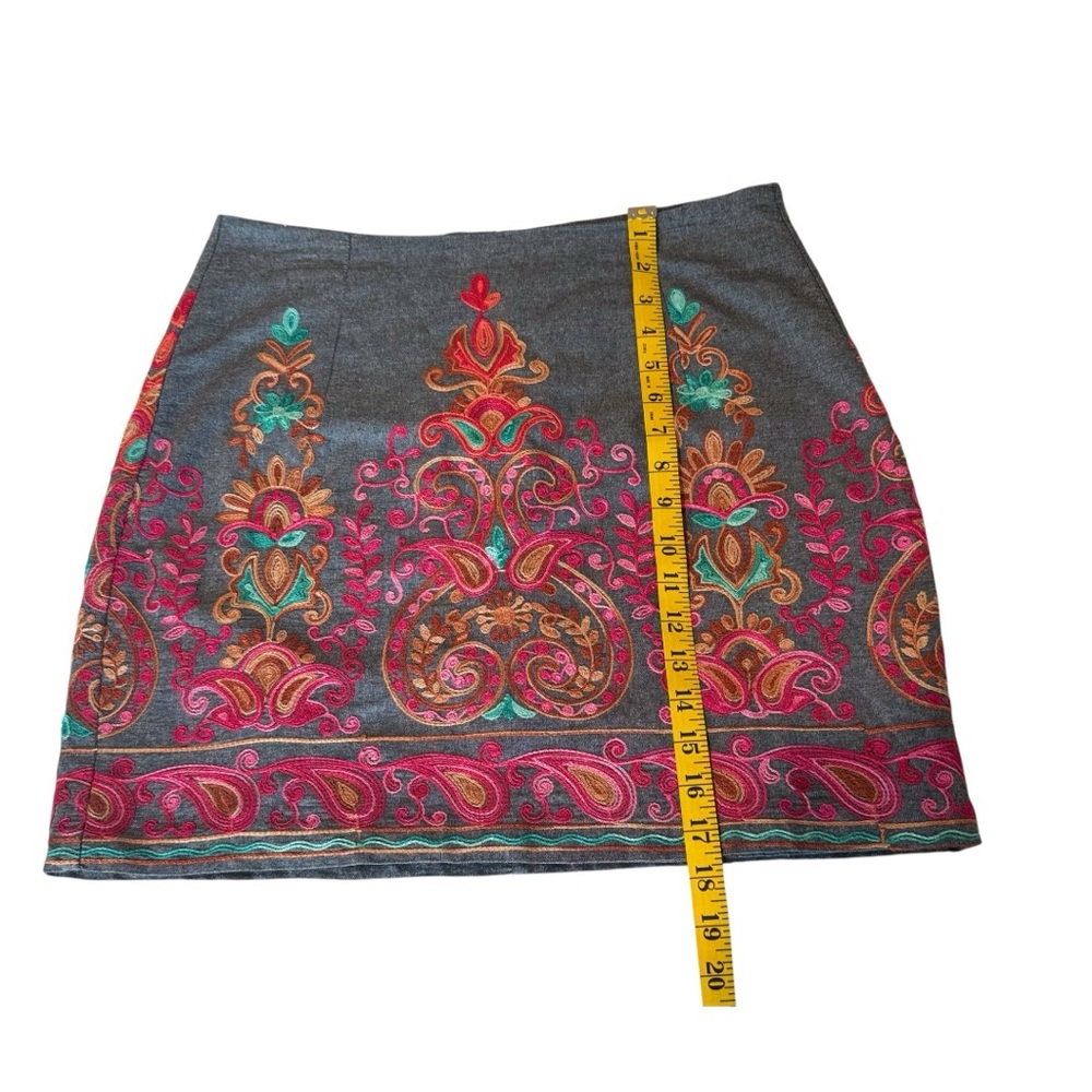 Entro Anthropologie Chambray Embroidered Mini Skirt Size Large - Picture 7 of 12